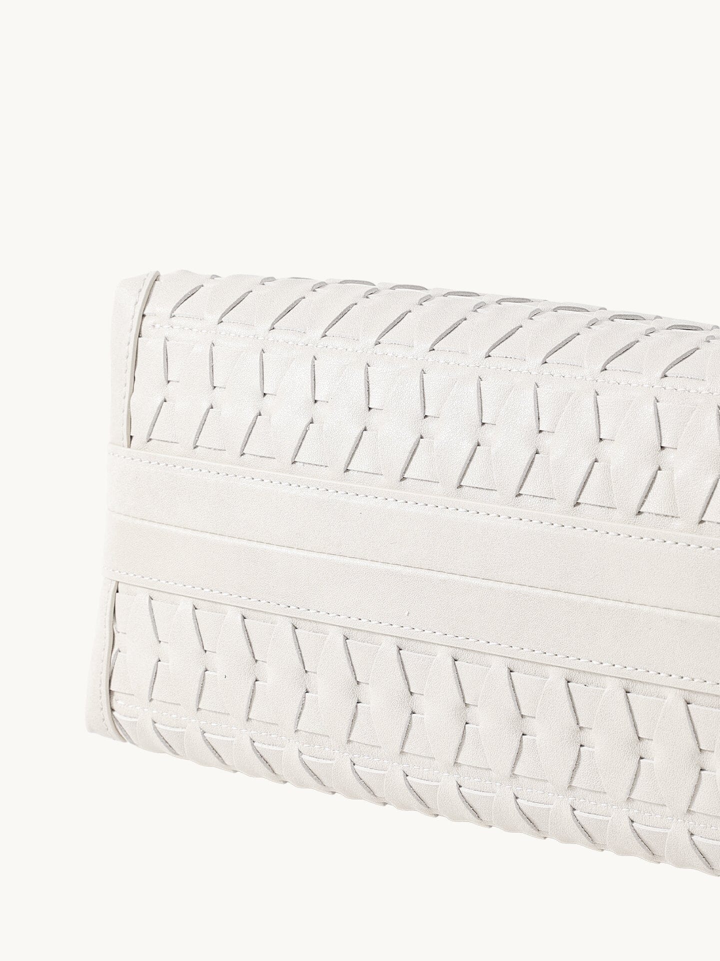 Lattice Shellseeker Bag - Image 7