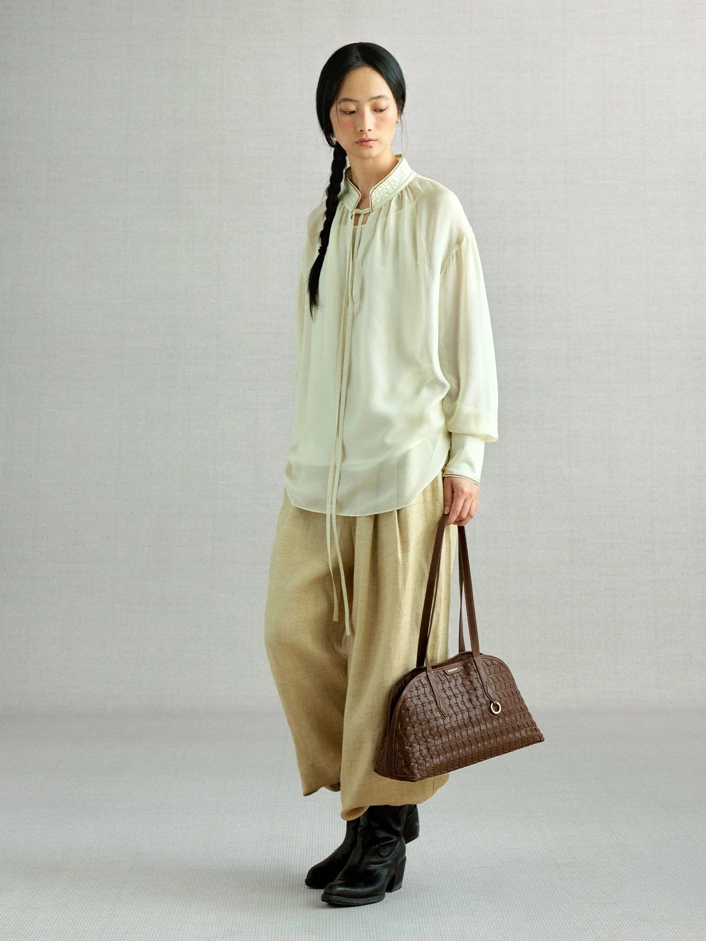 Lattice Shellseeker Bag - Image 2